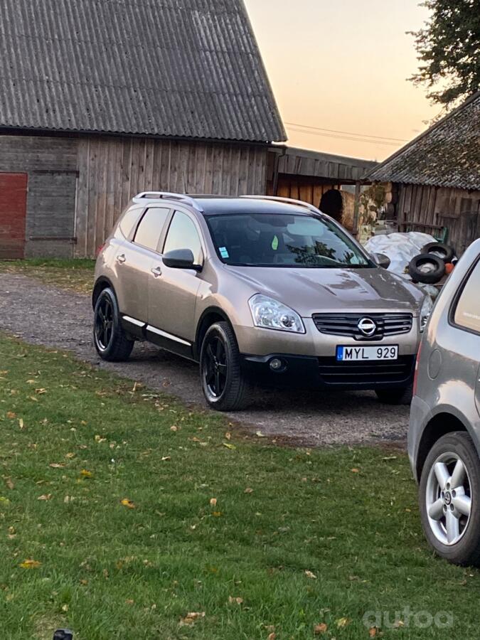 Nissan Qashqai+2 1 generation