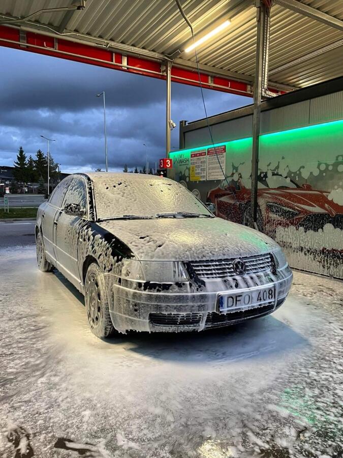 Volkswagen Passat B5 Sedan 4-doors