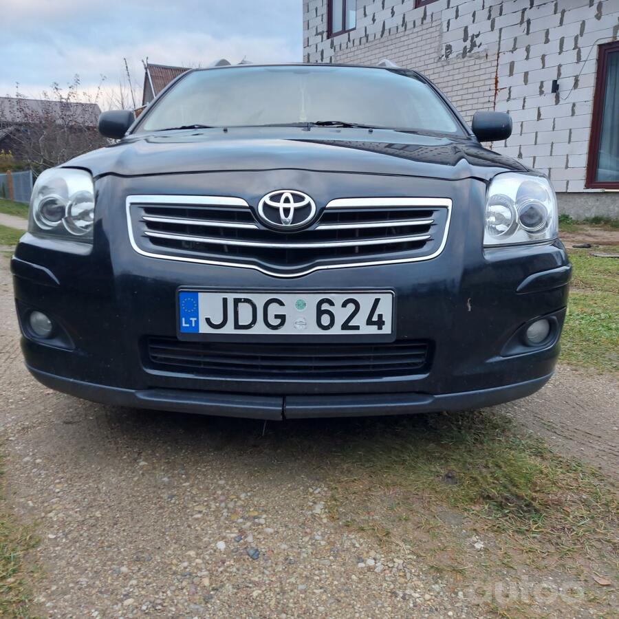 Toyota Avensis 2 generation wagon