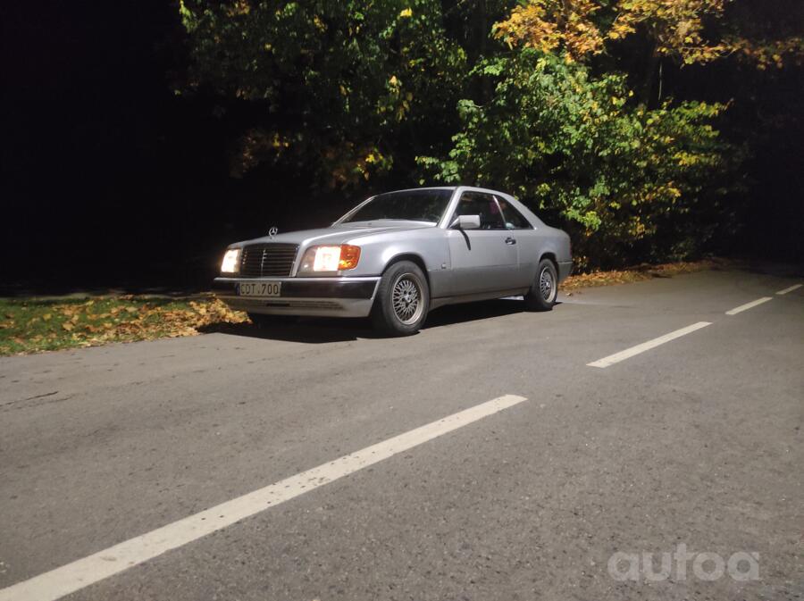 Mercedes-Benz W124 1 generation