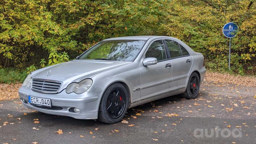 Mercedes-Benz C-Class W203/S203/CL203 Sedan