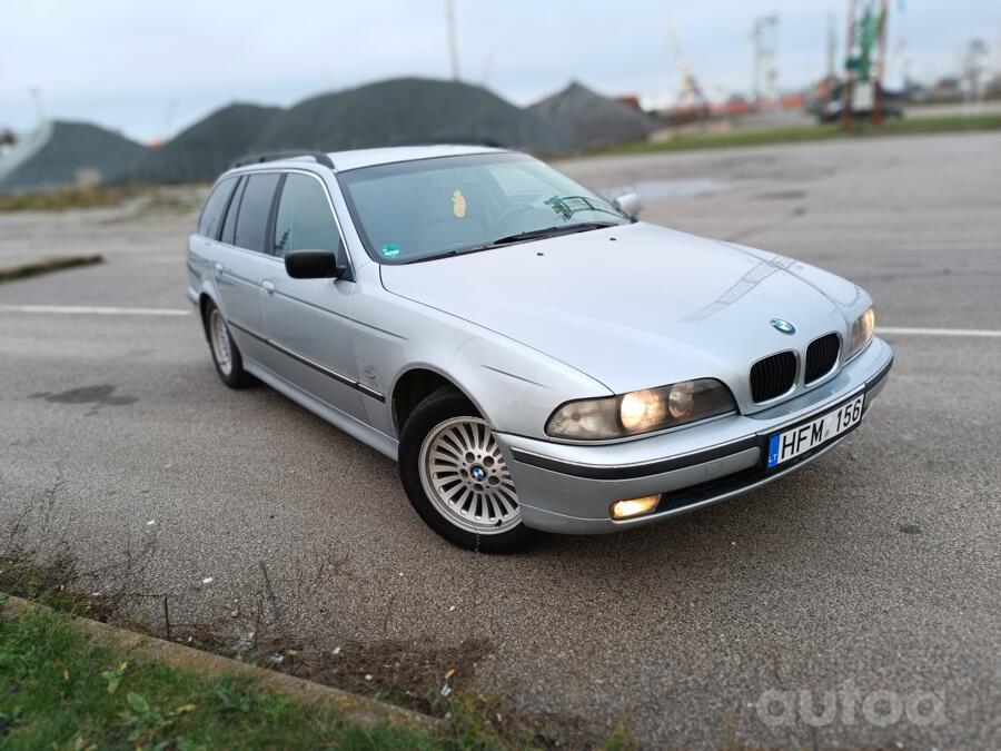 BMW 5 Series E39 Touring wagon