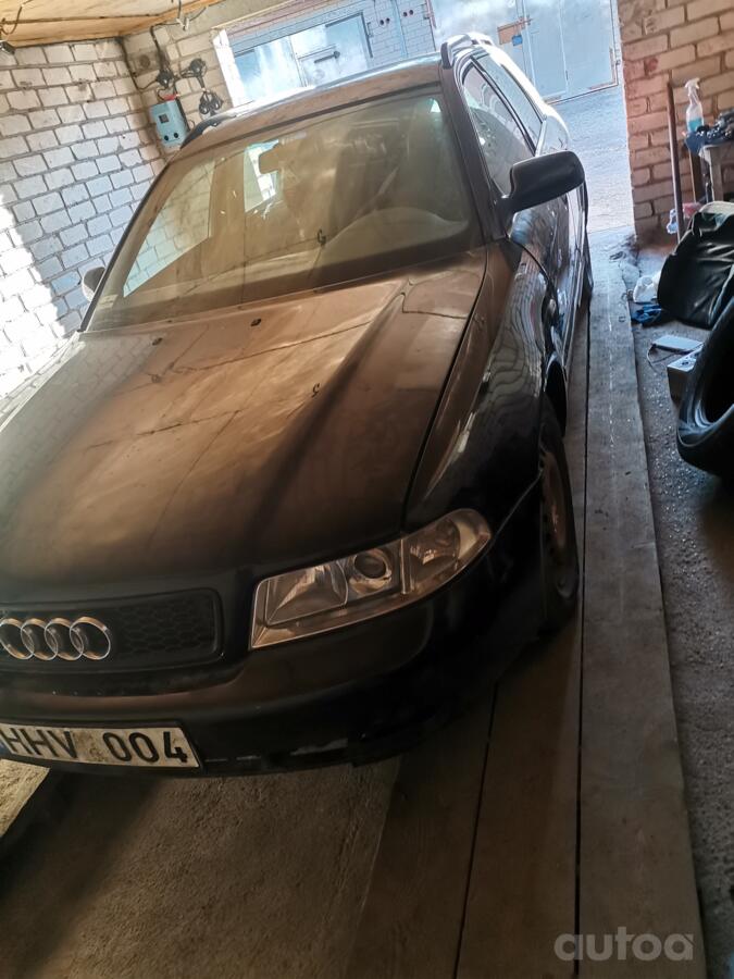 Audi A4 B5 Avant wagon 5-doors