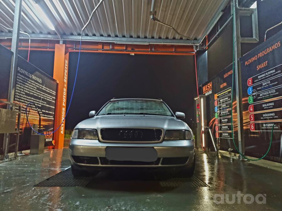 Audi A4 B5 Avant wagon 5-doors