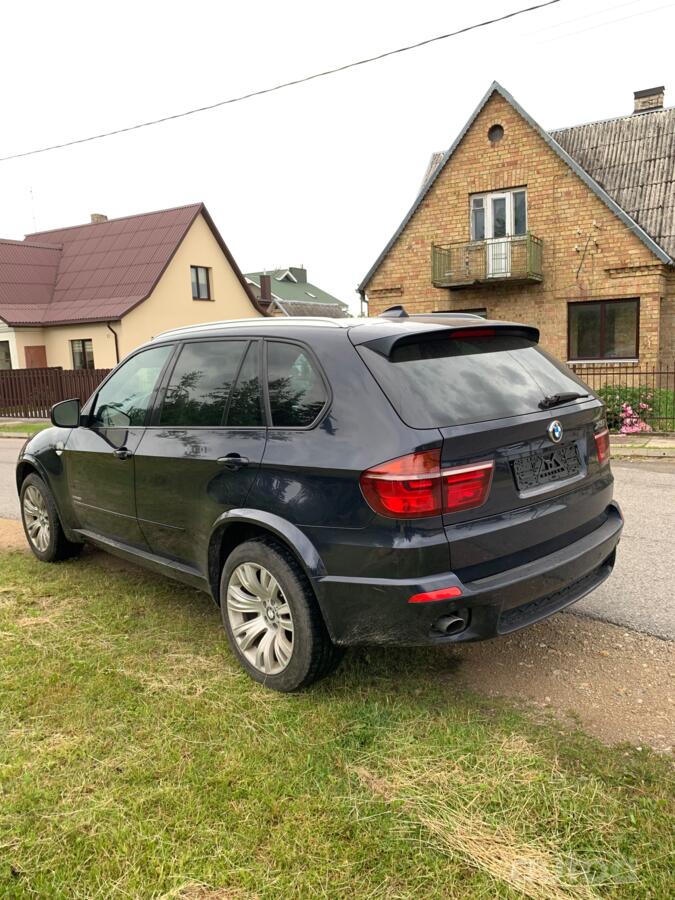 BMW X5 E70 Crossover