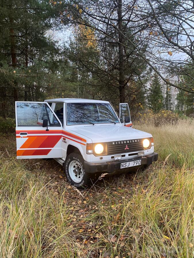 Mitsubishi Pajero 1 generation Metal Top SUV 3-doors
