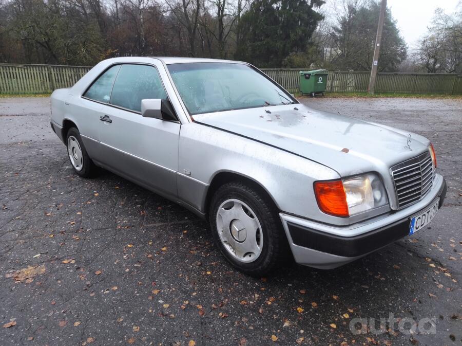 Mercedes-Benz W124 1 generation