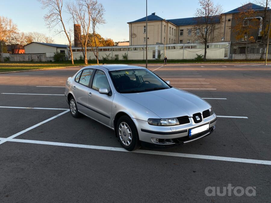 SEAT Toledo 2 generation Sedan