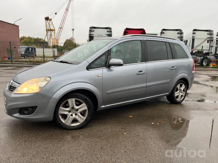 Opel Zafira B [restyling]