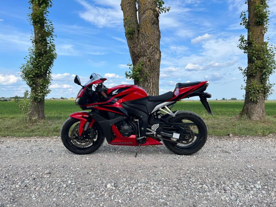 Honda CBR