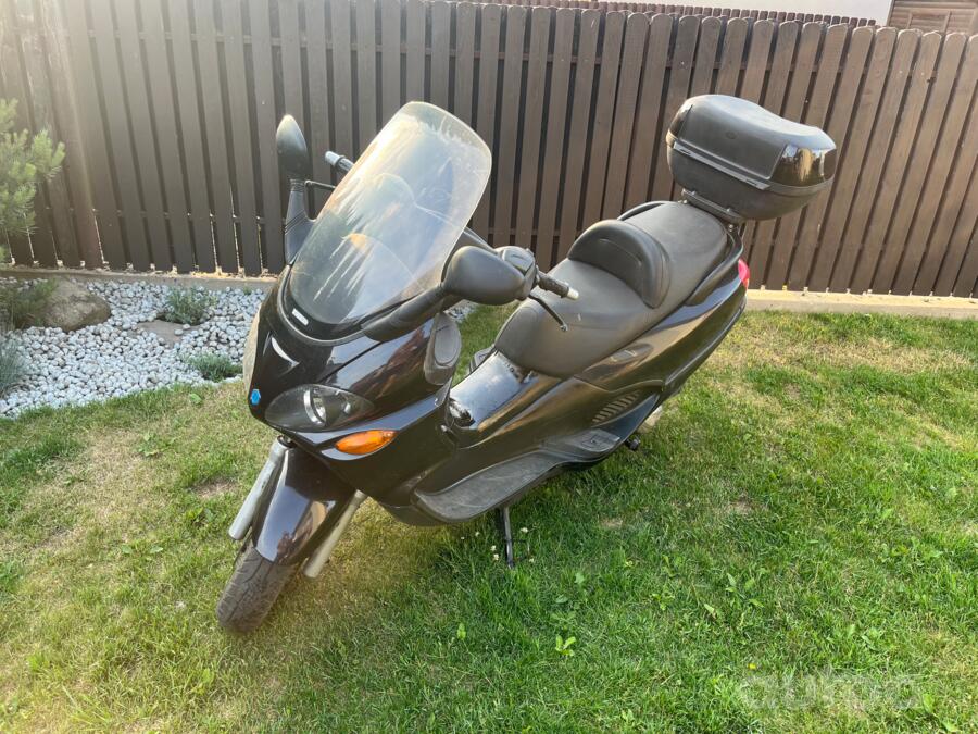 Piaggio X9