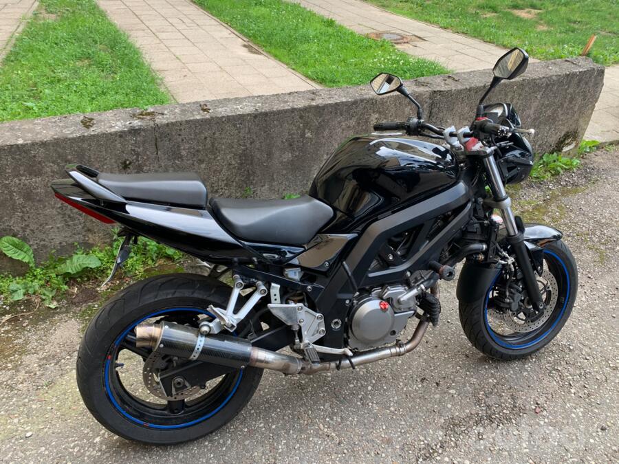Suzuki SV