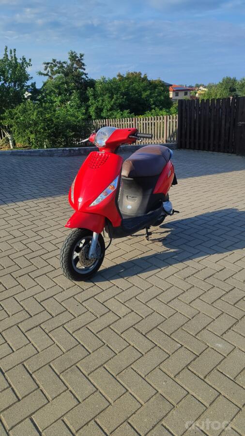 Piaggio Zip 50