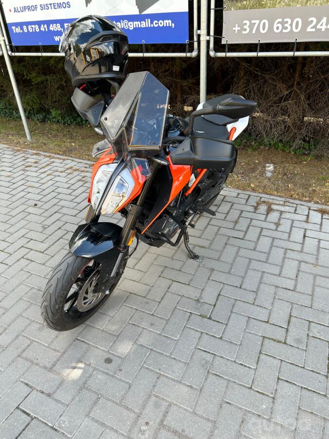 KTM Duke