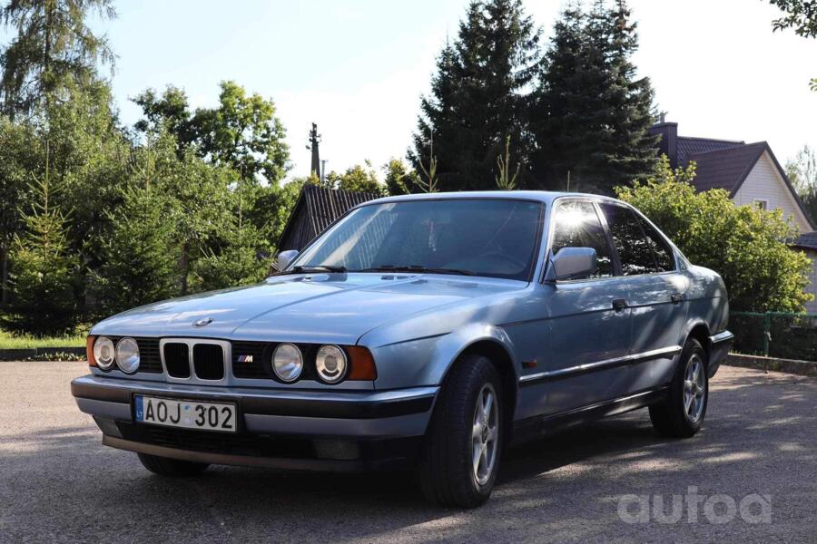 BMW 5 Series E34 Sedan