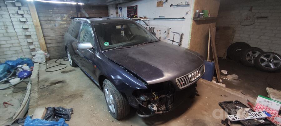 Audi A4 B5 Avant wagon 5-doors