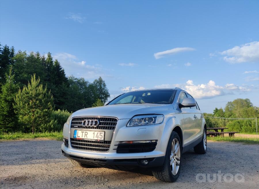 Audi Q7 4L Crossover