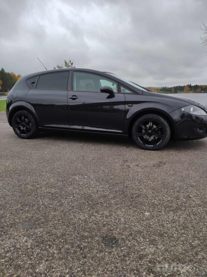 SEAT Leon 2 generation Hatchback 5-doors