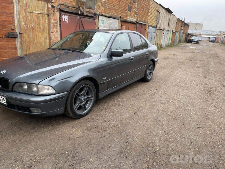 BMW 5 Series E39 Sedan 4-doors
