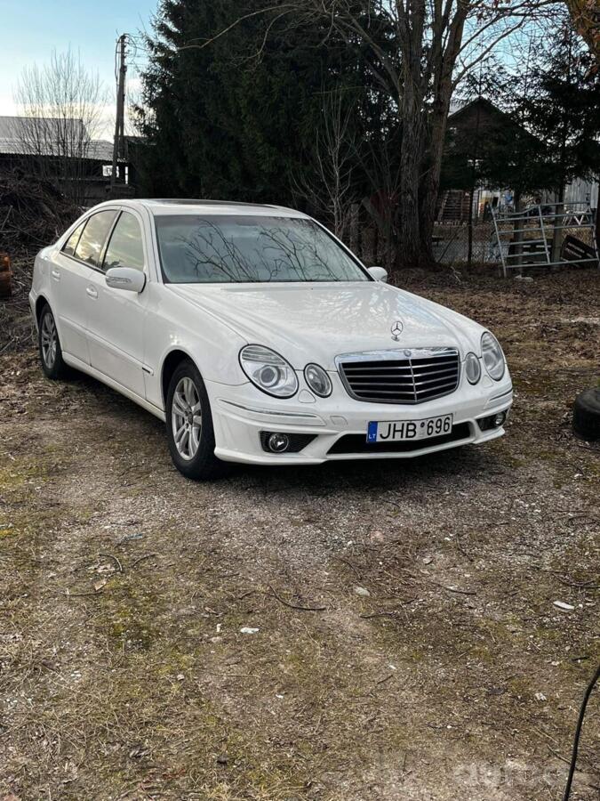 Mercedes-Benz E-Class W211 Sedan