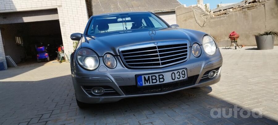 Mercedes-Benz E-Class W211 Sedan