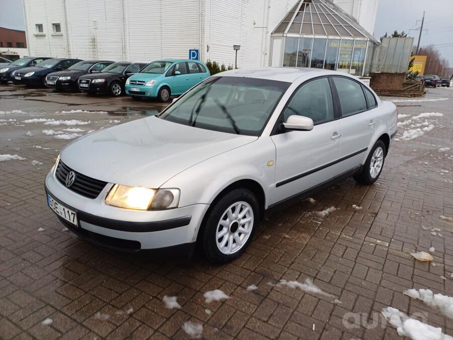 Volkswagen Passat B5 Sedan 4-doors