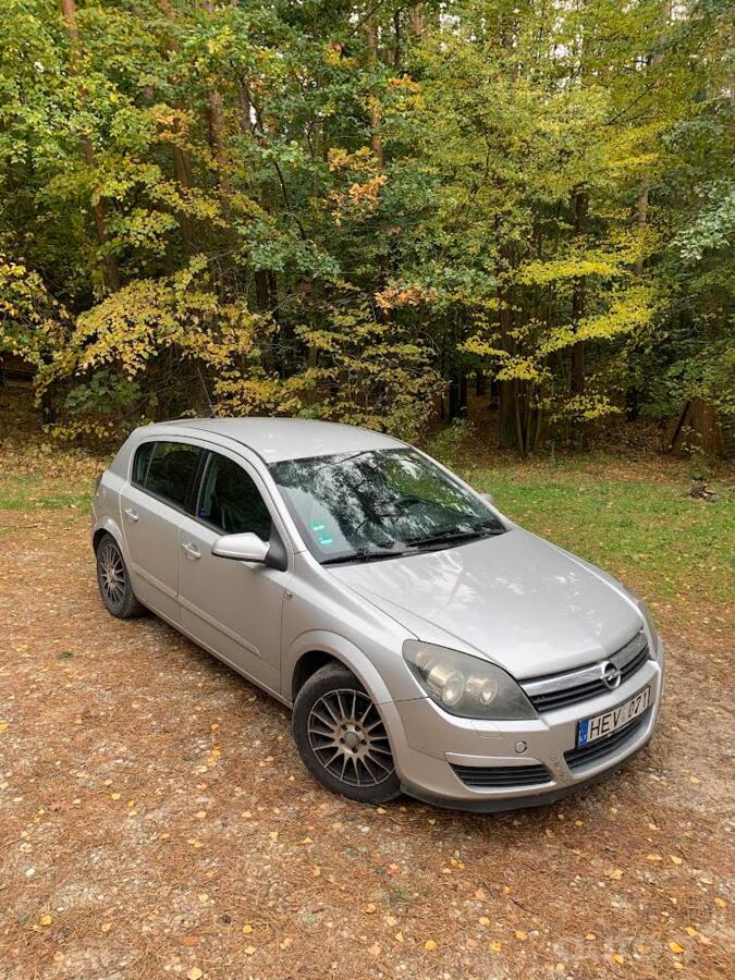 Opel Astra H Hatchback