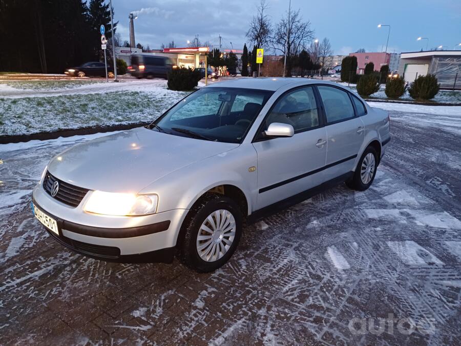 Volkswagen Passat B5 Sedan 4-doors