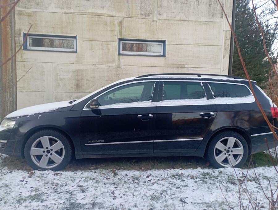 Volkswagen Passat B6 wagon 5-doors