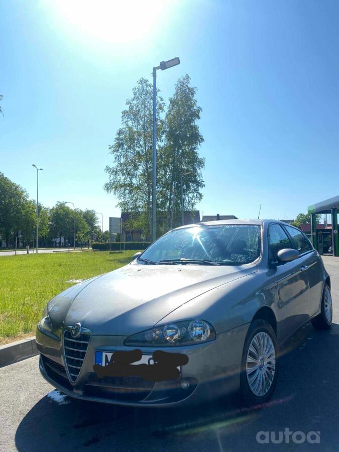 Alfa Romeo 147 2 generation Hatchback 5-doors