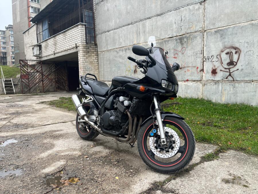 Yamaha FZS 600 Fazer
