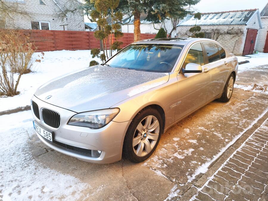 BMW 7 Series F01/F02 Sedan