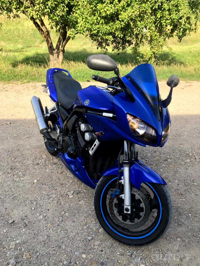 Yamaha FZS 600 Fazer