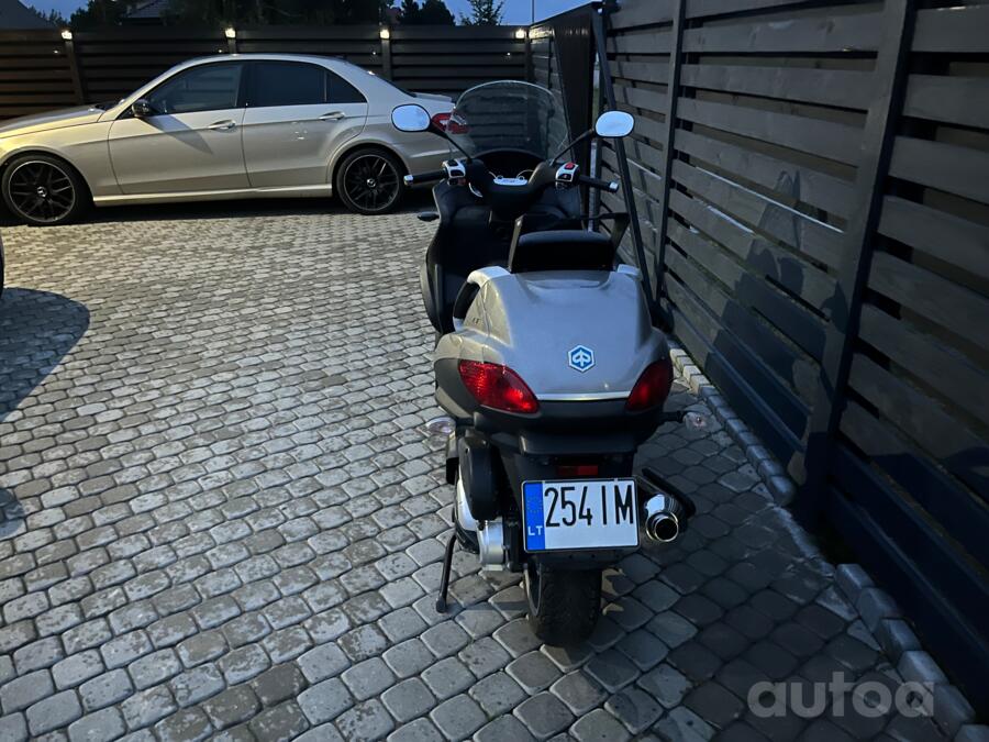 Piaggio MP3