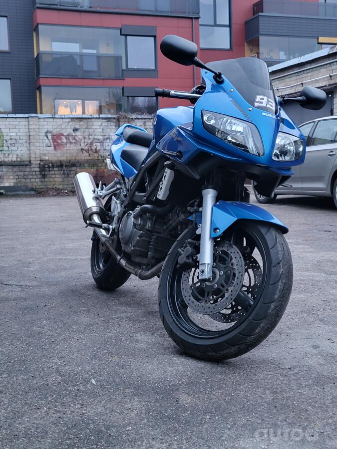 Suzuki SV
