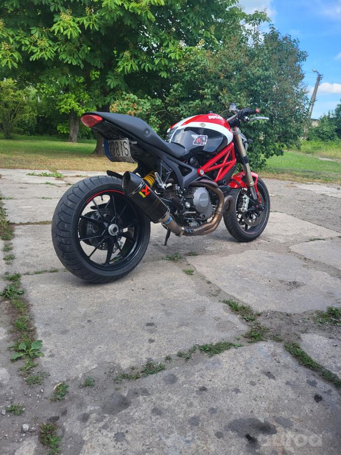 Ducati Monster