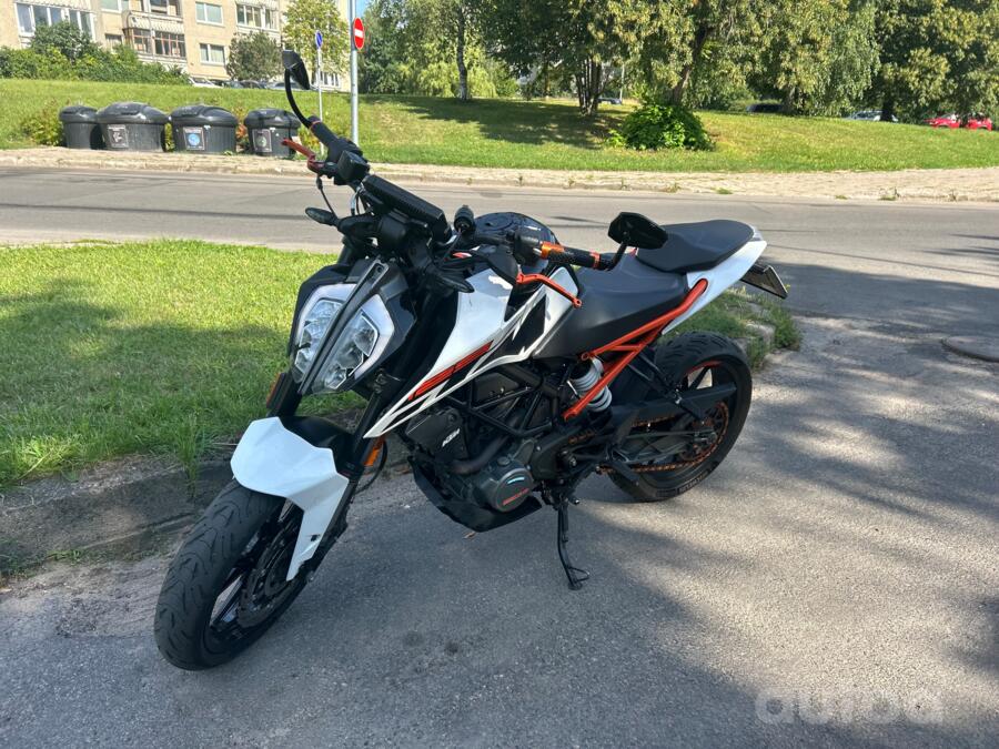 KTM Duke