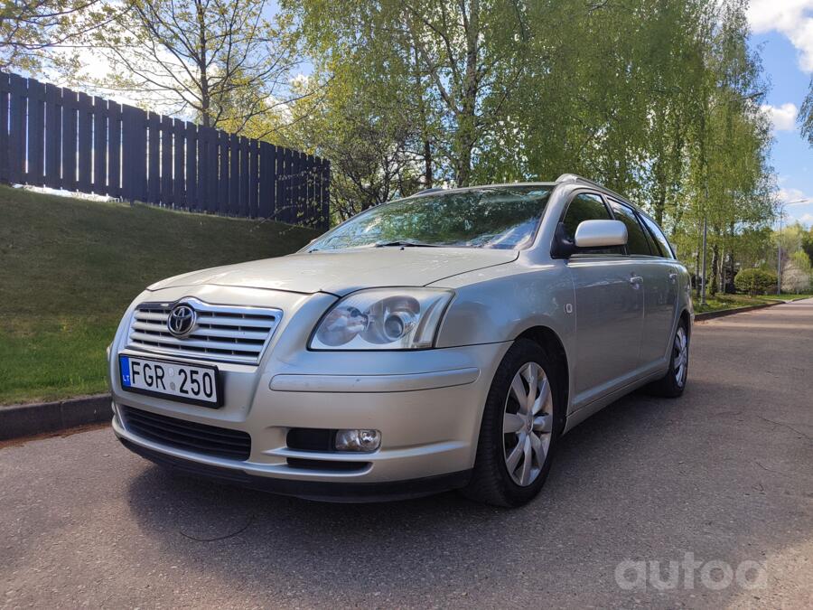Toyota Avensis 2 generation wagon