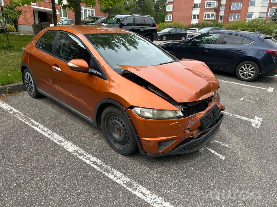 Honda Civic 8 generation Hatchback 5-doors