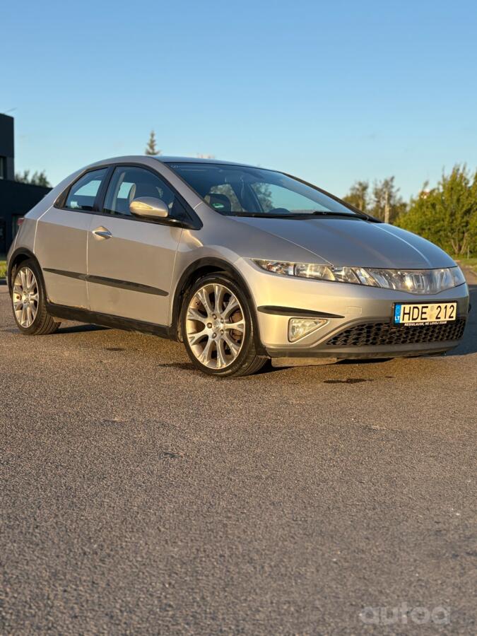 Honda Civic 8 generation Hatchback 5-doors