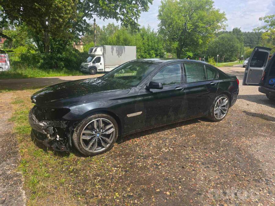 BMW 7 Series F01/F02 Sedan