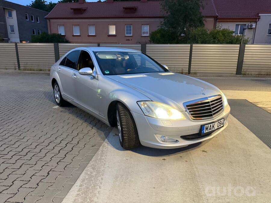 Mercedes-Benz S-Class W221 Sedan 4-doors