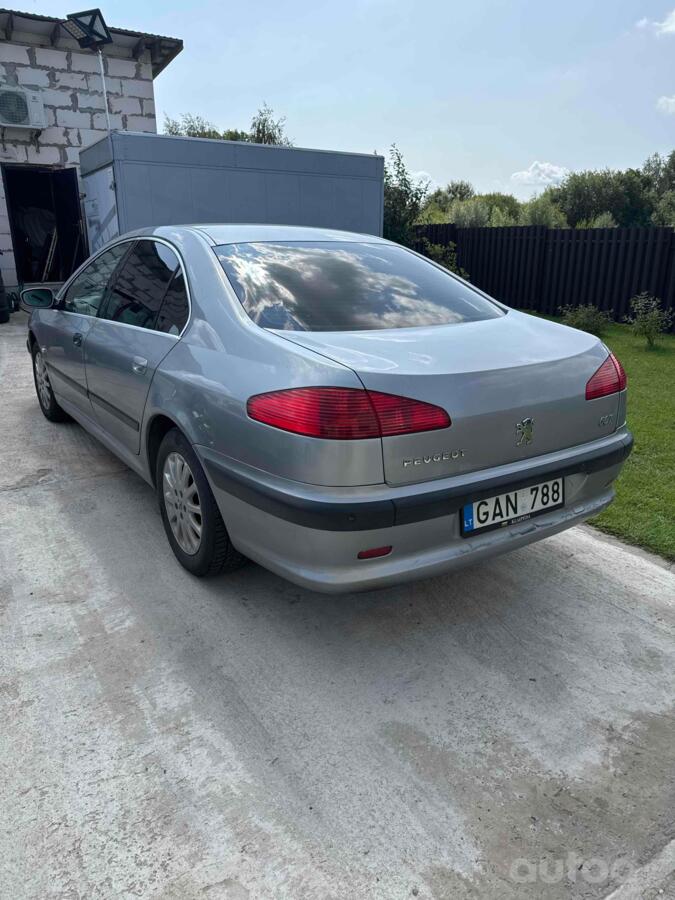 Peugeot 607