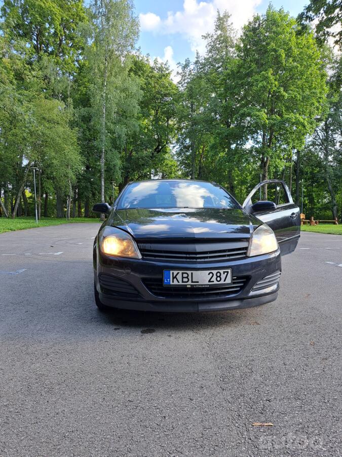 Opel Astra H Hatchback