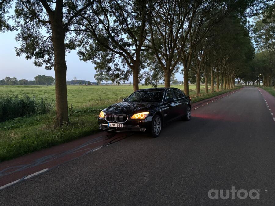 BMW 7 Series F01/F02 Sedan