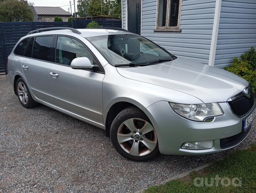 Skoda Superb 2 generation Combi wagon