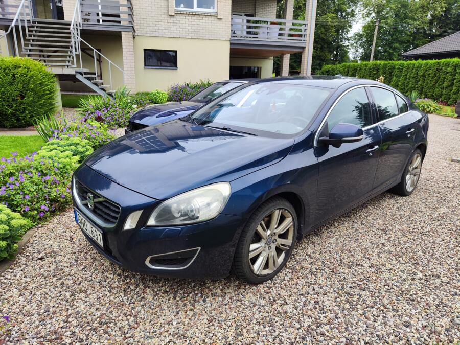 Volvo S60 2 generation Sedan