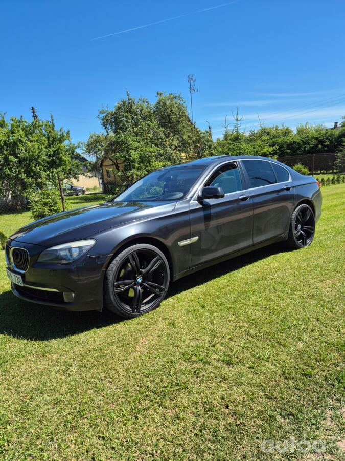 BMW 7 Series F01/F02 Sedan