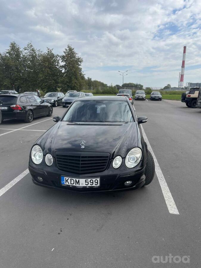 Mercedes-Benz E-Class W211 Sedan