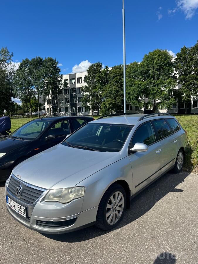Volkswagen Passat B6 wagon 5-doors